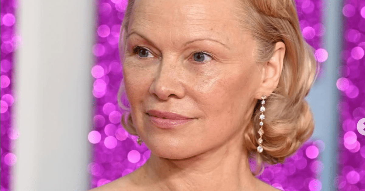 Pamela Anderson Shares Awkward Golden Globes Moment Pamela Anderson Career