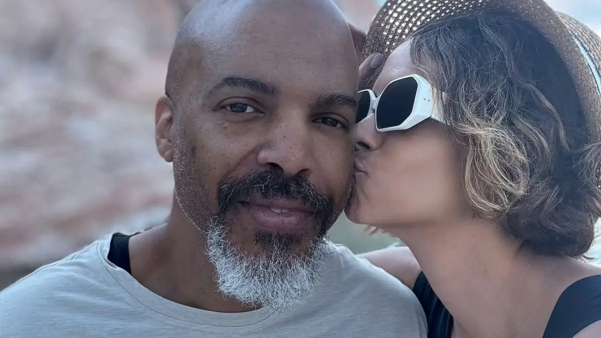 Van Hunt and Halle Berry are engaged