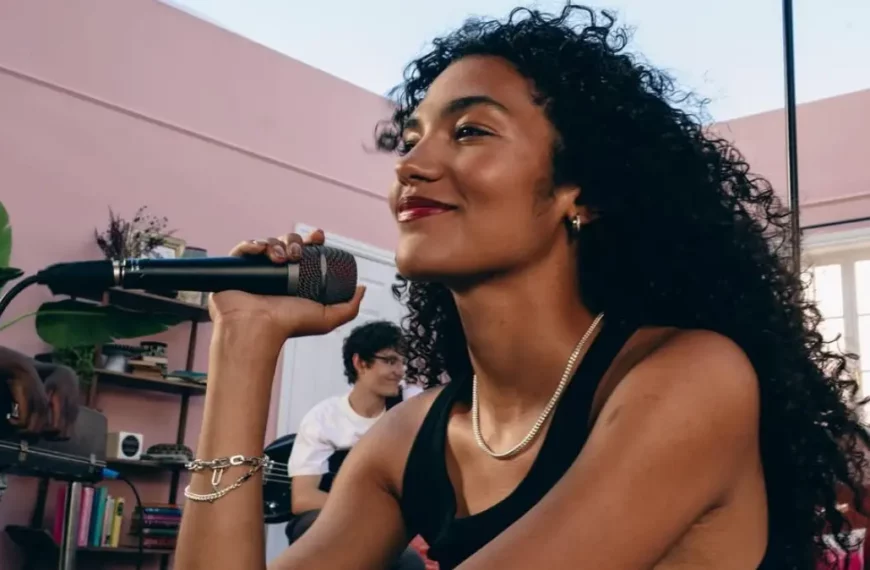 Olivia Dean Proves Quiet Careers Can Win Grammys