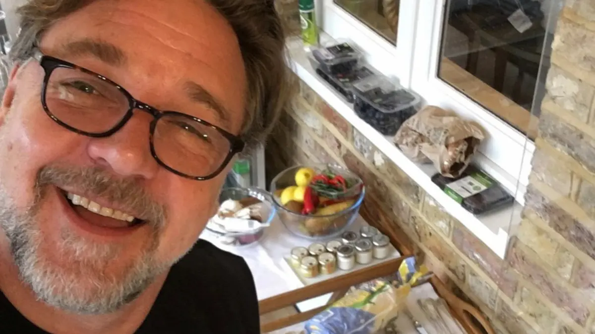 Russell Crowe Turns 62 – From Oscar Glory to Music Passion Russell Crowe Turns 62 – Happy Birthday!